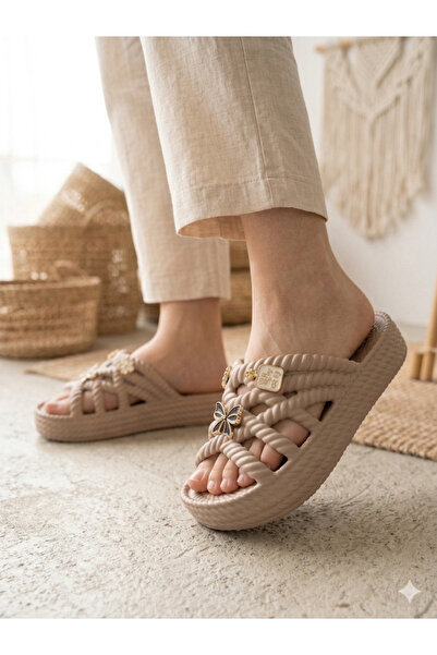 Babetty Γυναικείες πλεκτές καλοκαιρινές παντόφλες με λουράκια και πέτρινη λεπ...