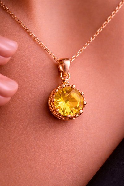 İyyaKee Women's Natural Yellow Citrine Stone Round Pure Copper Chain Antiallergic Necklace