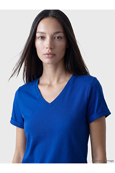 LC Waikiki Γυναικείο μπλουζάκι YK PLUS με λαιμόκοψη V