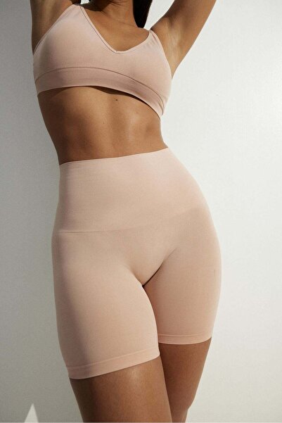 H&M ملابس رياضية للدراجات الهوائية بتصميم مشدود للجسم