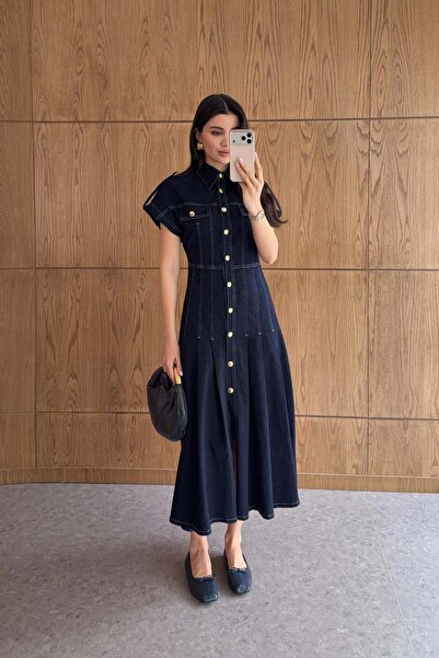 HAZELANNA Ραμμένο φόρεμα μάξι από τζιν με χρυσά κουμπιά από λύκρα