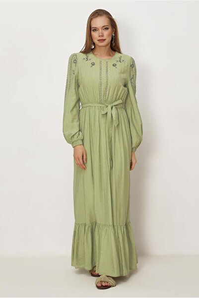 Alvina Rochie brodată cu mărgele și curea 45759