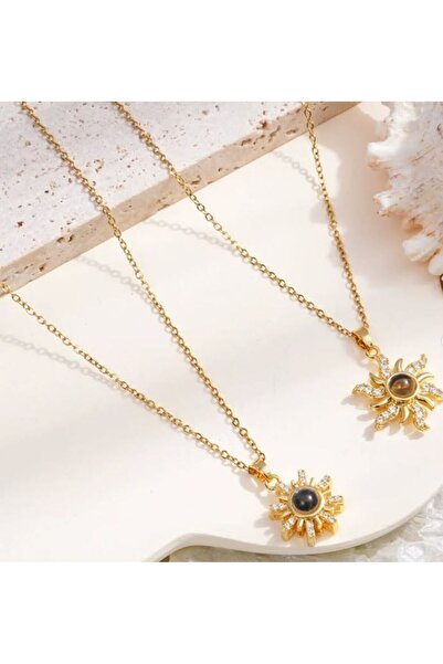 NOOR BY AYISHA Light Luxury Rhombus Snowflake Pendant Necklace