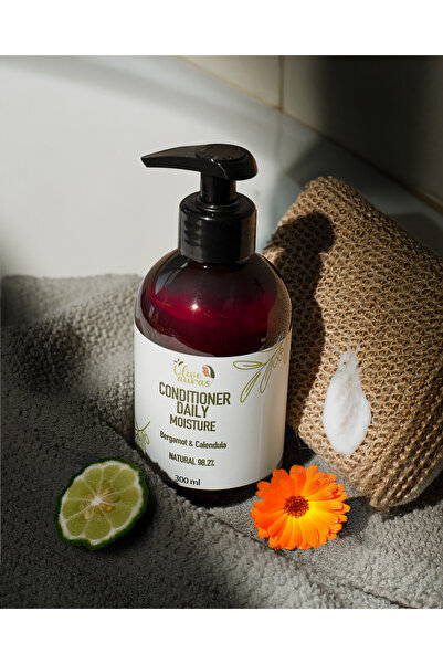 Olive Auras Daily Moisture Conditioner 98% Natural Ingredients Suitable for all Hair types 300ml
