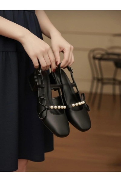 Macs Moda Γυναικεία παπούτσια μπαλαρίνας με κοντό τακούνι και λεπτομέρειες σε...