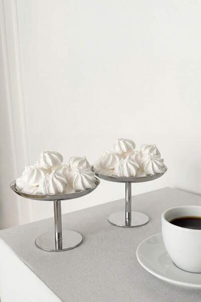 TRENDYOLMİLLA HOME Μεταλλική βάση παρουσίασης με 2 πόδια 12,5 εκ. TPHSS26TBK0...