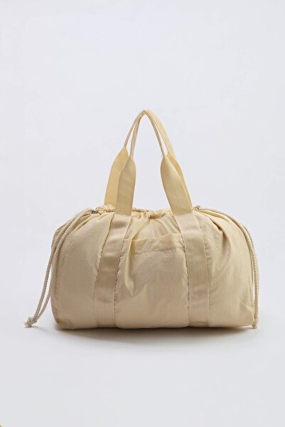 TRENDYOL SHOES Γυναικεία τσάντα ώμου σε χρώμα εκρού μάξι μέγεθος TAKSS26OC00061