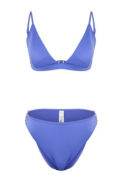 Συλλογή Trendyol Σετ μπικίνι Saks με τριγωνικό κάλυμμα και λεπτομέρεια αξεσου...