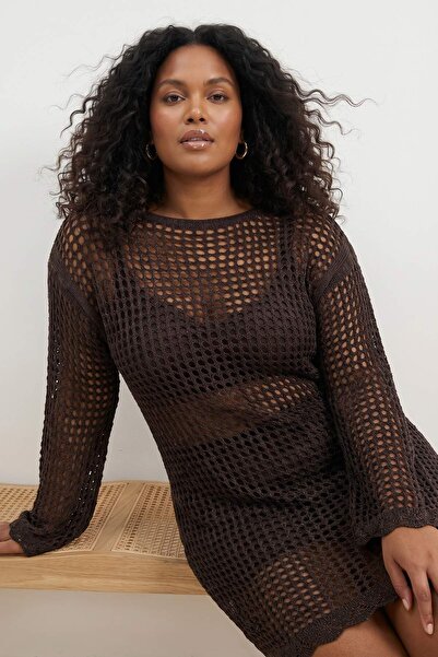 Trendyol Curve Καφέ Μίνι Πλεκτό Φόρεμα Παραλίας με Λαιμόκοψη Βάρκα TBBSS25AH0...