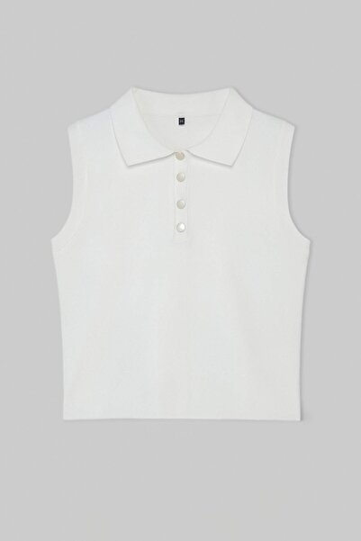 Trendyol Curve Εκρού Λεπτή Καλοκαιρινή Πλεκτή Μπλούζα με Γιακά Πόλο TBBSS26AF...