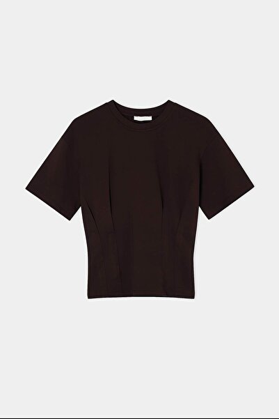 Drop by TrendyolMilla قميص بني اللون ذو ياقة دائرية وطيات عند الخصر TDRSS26TS...