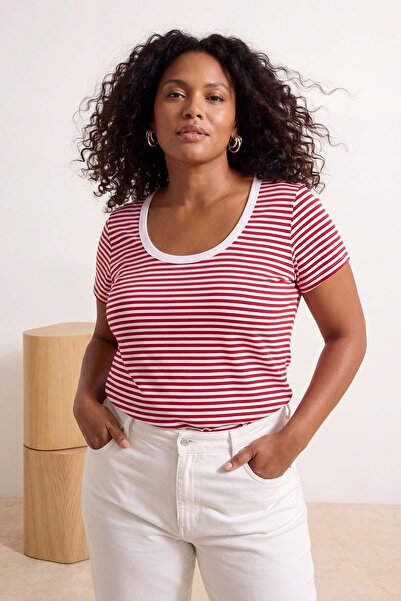Trendyol Curve Κόκκινο ριγέ μπλουζάκι με λαιμόκοψη πισίνας, εφαρμοστό/στενό, ...