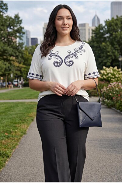 Ebsumu Γυναικεία Μπλούζα Μεγάλου Μεγέθους με Κέντημα στα Μανίκια και στο Μπρο...