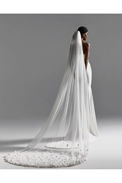 VENÜS MODA by Pınar Πέπλο λουλουδιών σε ανοιχτό λευκό χρώμα με χτένισμα 2,5 μ...