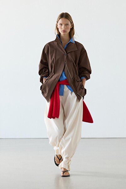 Massimo Dutti Yaka detaylı şişme parka