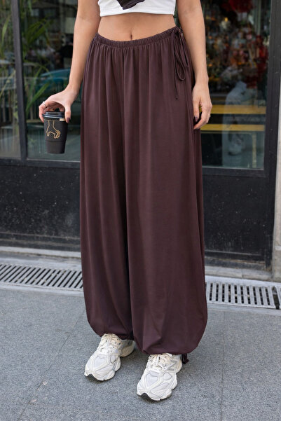 İLKCET MODA Παντελόνι σαλβάρι από ύφασμα Sandy σε καφέ απόχρωση με κορδόνια