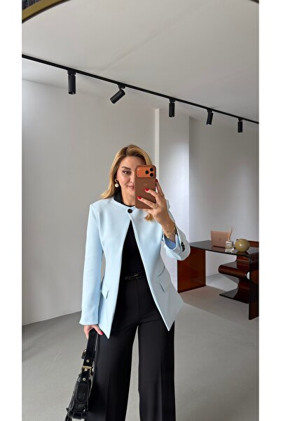 Sezgi Tekin Μπλε μπουφάν με μονό κουμπί και γιακά Bebe Blue