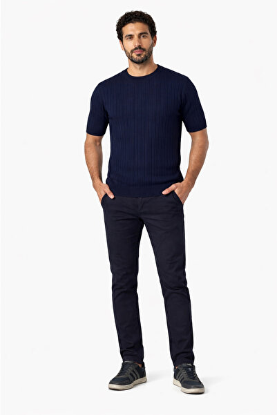 ModaYaren Ανδρικό T-shirt με λεπτομέρειες από ύφασμα και λαιμόκοψη μπισκέλετ ...