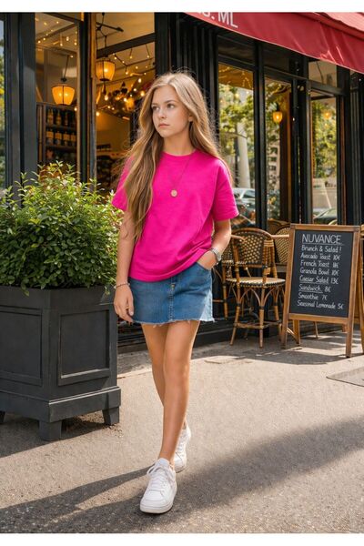Cloise Fuchsia Kids T-Shirt Unisex |   100% Cotton |