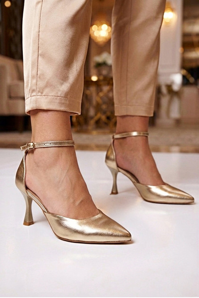 Modavien Γυναικεία χρυσά βραδινά παπούτσια φόρεμα 7 εκ. (ΠΛΗΡΗΣ ΜΕΓΕΘΟΣ)