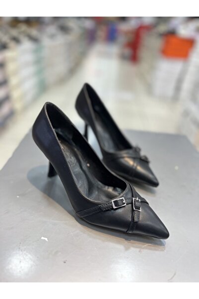 Hacıoğlu Ayakkabı Γυναικεία κομψά παπούτσια με τακούνι Serrace με αγκράφα