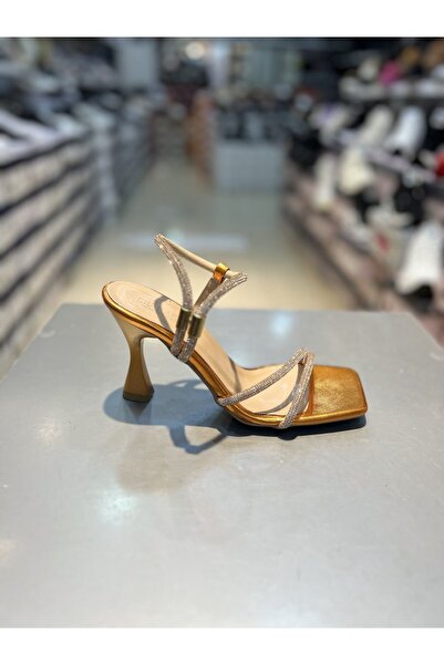 Hacıoğlu Ayakkabı Κομψά παπούτσια με λεπτό τακούνι Serrace 2