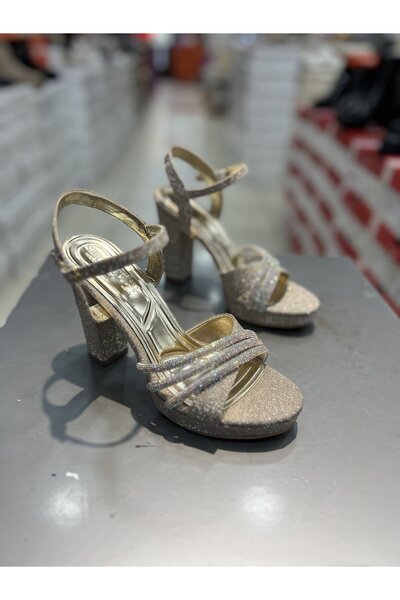 Hacıoğlu Ayakkabı Γυναικεία βραδινά παπούτσια Serrace Glittery Stone Cross Strap