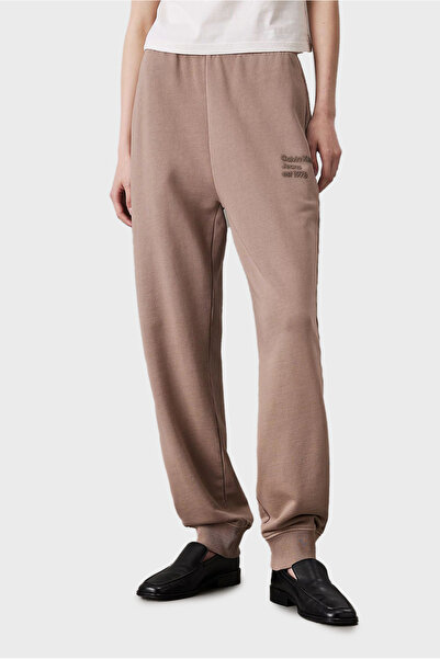 Calvin Klein WASHED PUFF PRINT JOG PANT Damska spodnie dresowe J20J224989-PFW