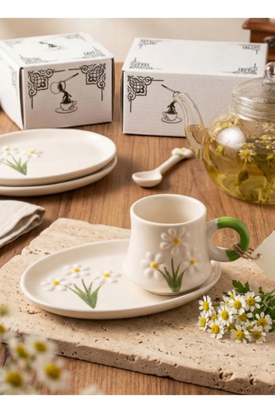 MOTY Papatya Işlemeli 4 Parça 2 Kişilik Seramik Kahve Fincan Takımı