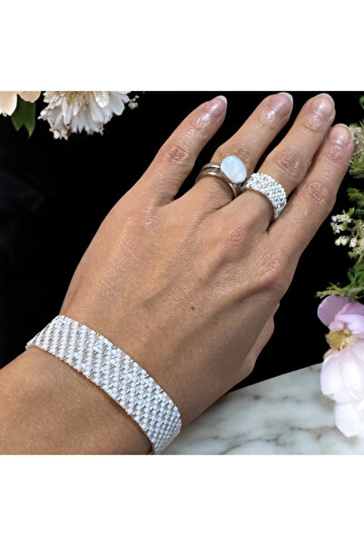 Ezera Λαμπερό, κομψό, φαρδύ βραχιόλι Lavinia σε λευκό-ασημί χρώμα, χειροποίητ...