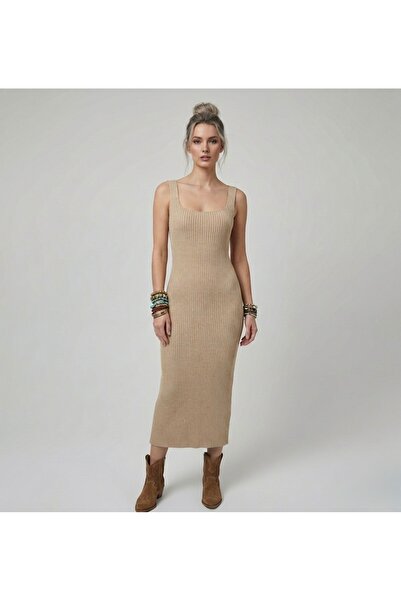 Neden Tekstil Πλεκτό μίντι φόρεμα με τετράγωνο λαιμόκοψη και ριμπ ύφανση, σε ...