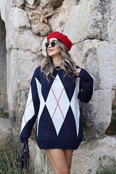 bytugcekaya Πουλόβερ κανονικού μεγέθους με διαμαντένιο γιακά Navy Blue