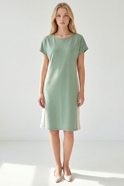 bacc Πράσινο φόρεμα από ύφασμα Modal με λευκές ρίγες στα πλαϊνά