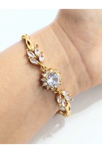 Monalisa Home Luxury Glittering Gold Color Bracelet