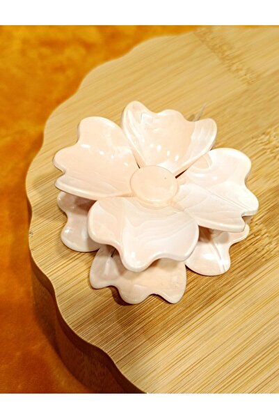 Monalisa Home Luxurious Figured Cream Pinch Buckle