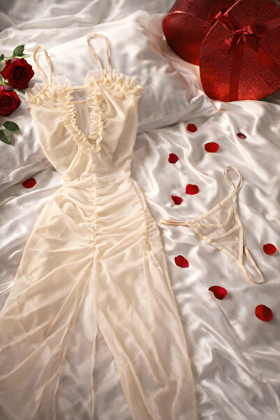 Best Dream Λευκό νυχτικό με βαθύ σκίσιμο και λεπτομερή λεπτομέρεια σε στυλ τά...