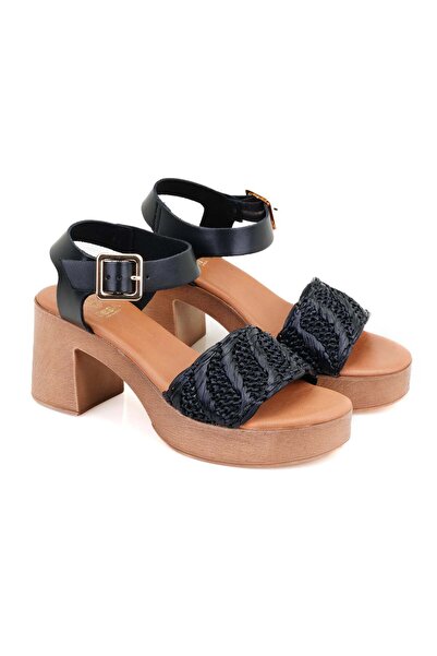 Desa Γυναικεία δερμάτινα πέδιλα με μαύρο ψάθινο τακούνι