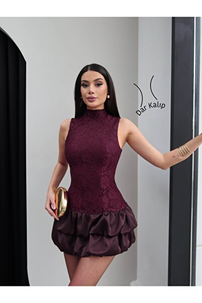 ESRAHELVACI Φόρεμα με δαντελένια λεπτομέρεια και μίνι σορτς