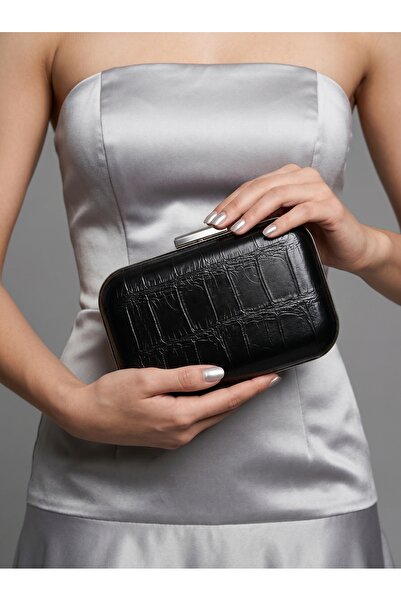 Biçanta Μαύρο χρώμα με ασημί λεπτομέρεια και χοντρό σχέδιο κροκόδειλου Γυναικ...