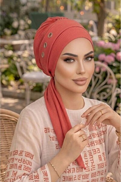 Aişe tesettür Μεταλλικό καπέλο με λεπτομέρειες και σχέδιο ροζένιο τριαντάφυλλο