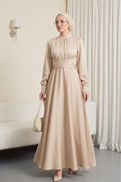 Modamorfo Σατέν φόρεμα με στρογγυλή λαιμόκοψη και δέσιμο στη μέση - μπεζ