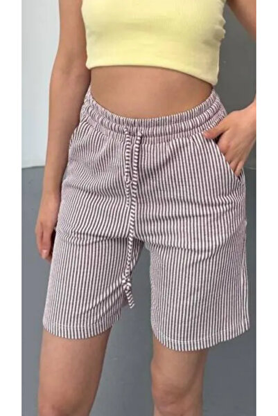 THIFF GYMWEAR Γυναικείο ριγέ σορτς Waterway με πλαϊνές τσέπες και δαντέλα στη...