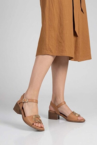 Mammamia D26YS-2795 Γυναικεία πέδιλα με τακούνι από γνήσιο δέρμα καφέ