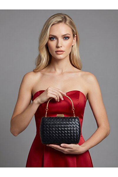 Biçanta Μαύρο Χρώμα με Χρυσή Λεπτομέρεια Χειροποίητη Δερμάτινη Τσάντα Ειδικής...