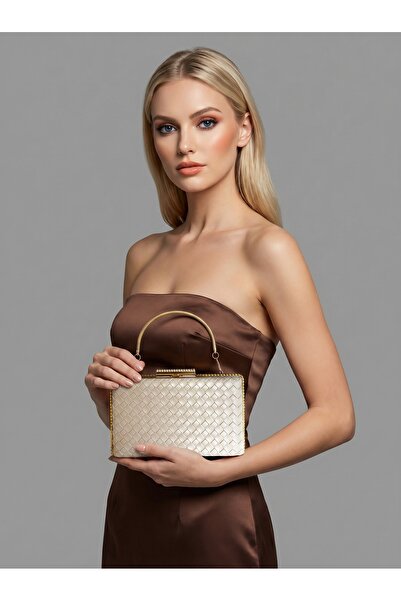 Biçanta Μπεζ χρώμα με χρυσόχρωμη πέτρα και χειροποίητη ύφανση από δέρμα, ειδι...