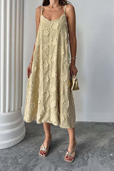 XXL BUTİK Γυναικείο μίντι φόρεμα από λινό ύφασμα σε μπεζ χρώμα με τιράντες, ά...