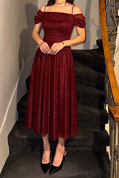 XXL BUTİK Γυναικείο βραδινό φόρεμα μίντι μήκους με λαιμόκοψη Carmen σε μπορντ...