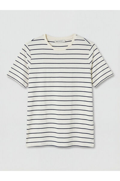 LC Waikiki NEVAVM Farkıyla LCW EVERYDAY Γυναικείο μπλουζάκι με οβάλ λαιμόκοψη...