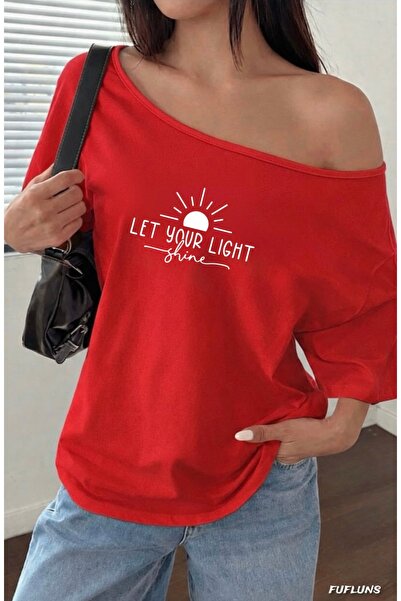 FUFLUNS Γυναικείο μπλουζάκι με λαιμόκοψη καγιάκ, με στάμπα  "LET YOUR LIGHT B...