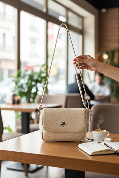 enoch حقيبة نسائية من Nas Bag بتصميم بسيط وتفاصيل شعار مطبوع، حقيبة كتف مزخرف...